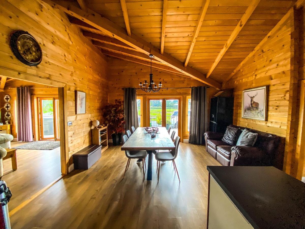 Beautiful 3-Bed Luxury Private Lodge In York Esterno foto